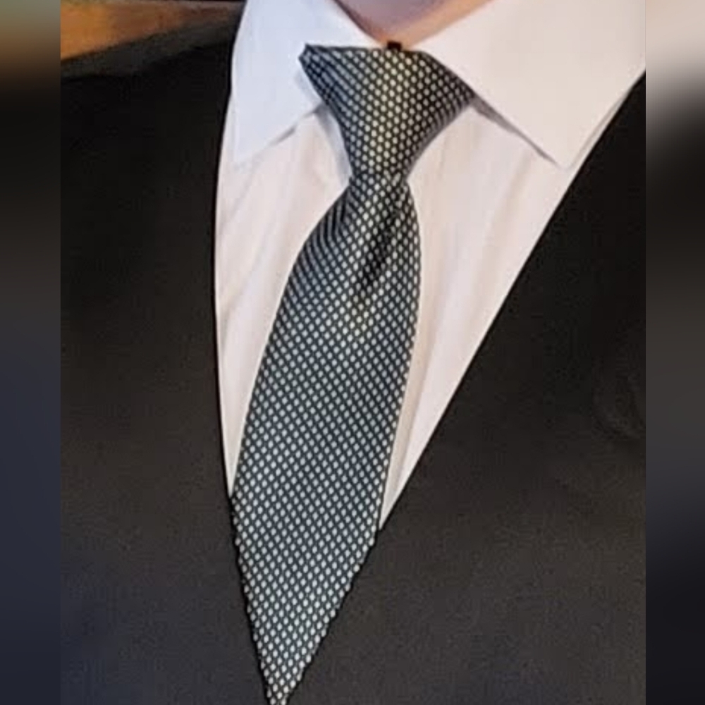 Classic Black and White Patterned Tie